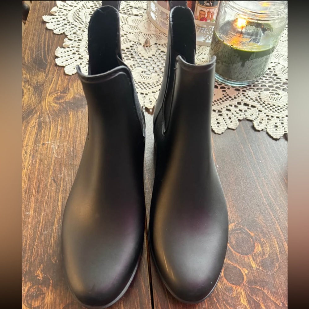 Matte Black Michael Kors Rain Boots